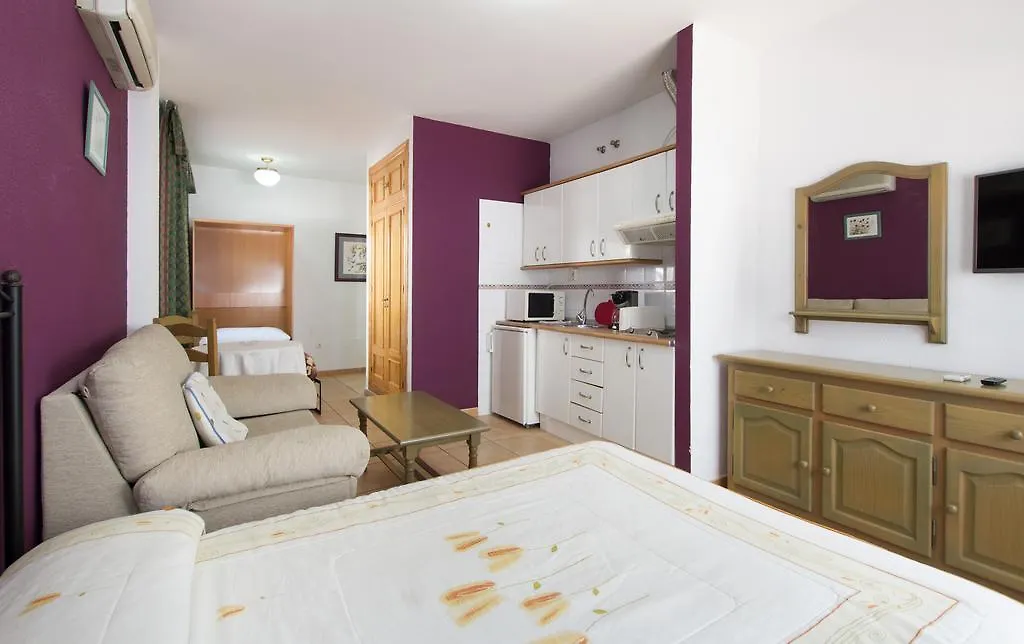 Apartamentos La Fonda بينالماذينا إسبانيا