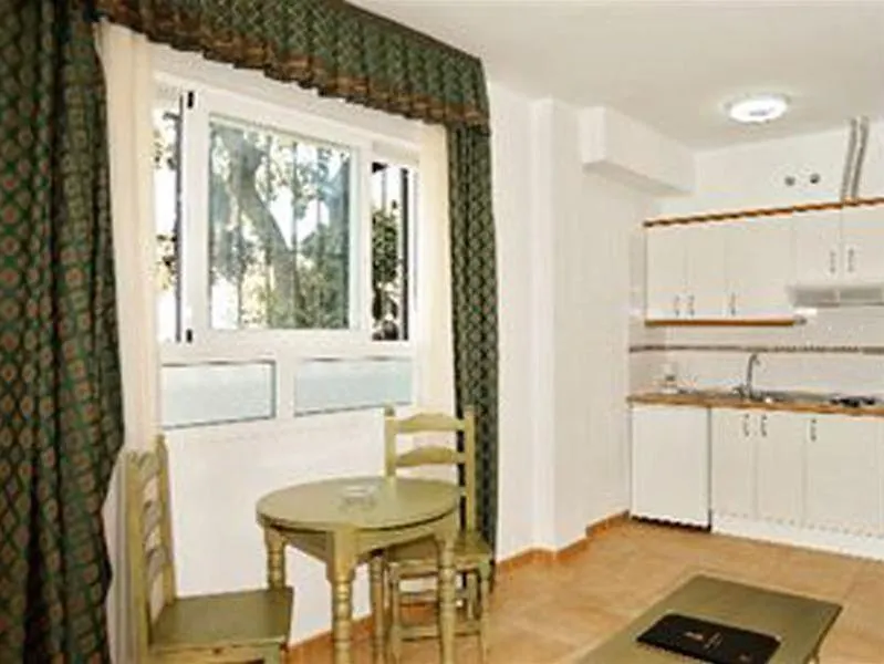 Apartamentos La Fonda بينالماذينا