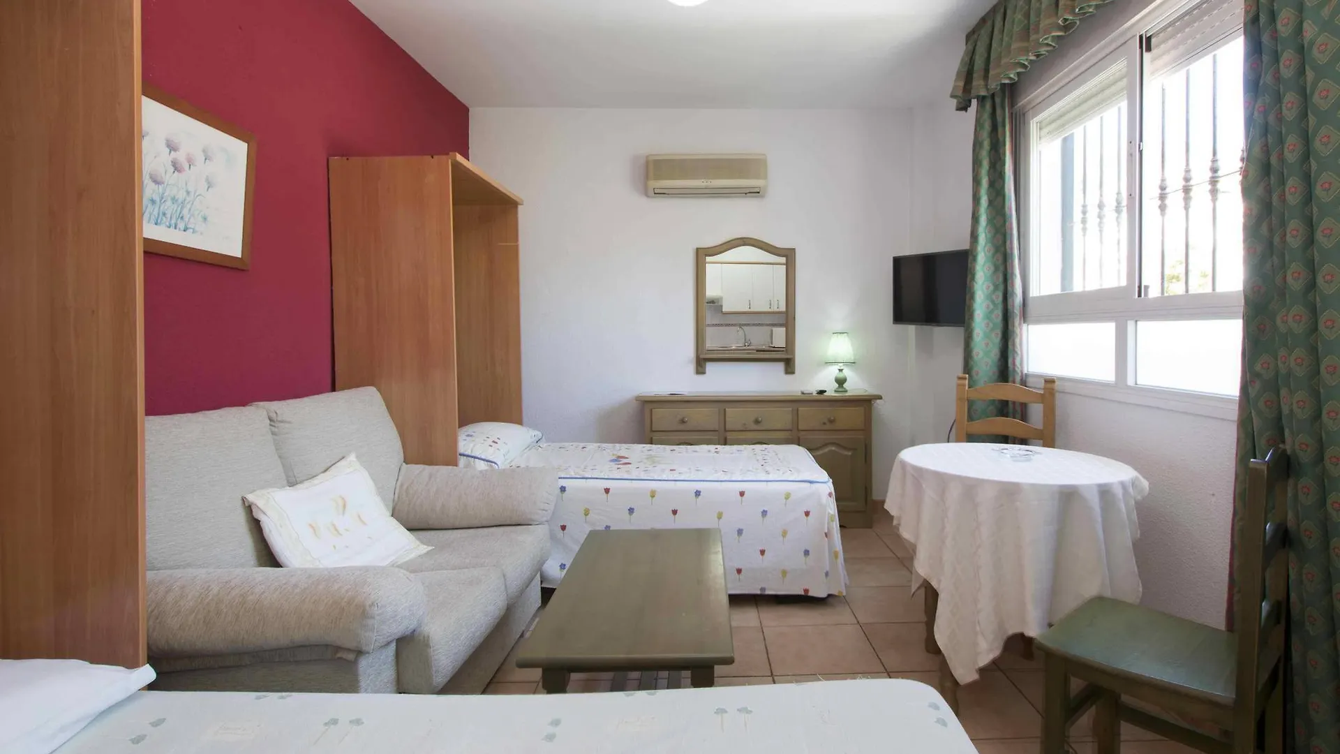 Apartamentos La Fonda بينالماذينا