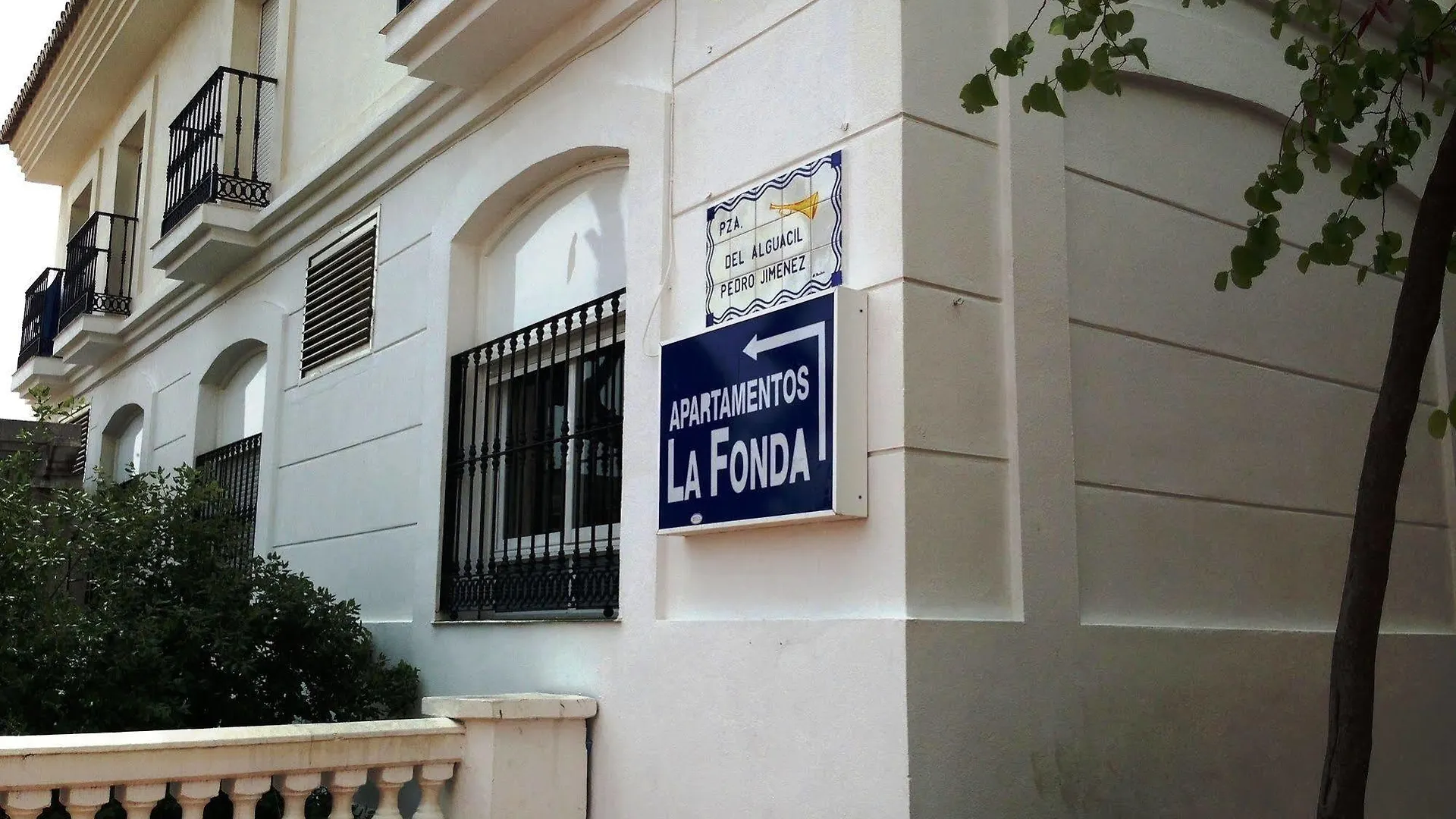 شقة Apartamentos La Fonda بينالماذينا