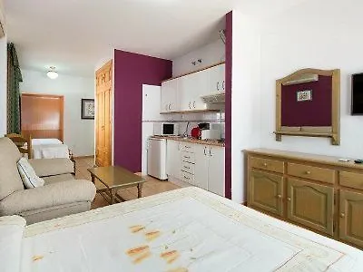 شقة Apartamentos La Fonda بينالماذينا