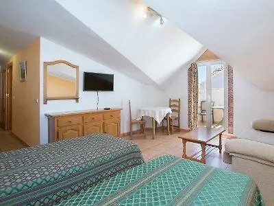 شقة Apartamentos La Fonda بينالماذينا