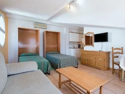 Apartamentos La Fonda بينالماذينا شقة